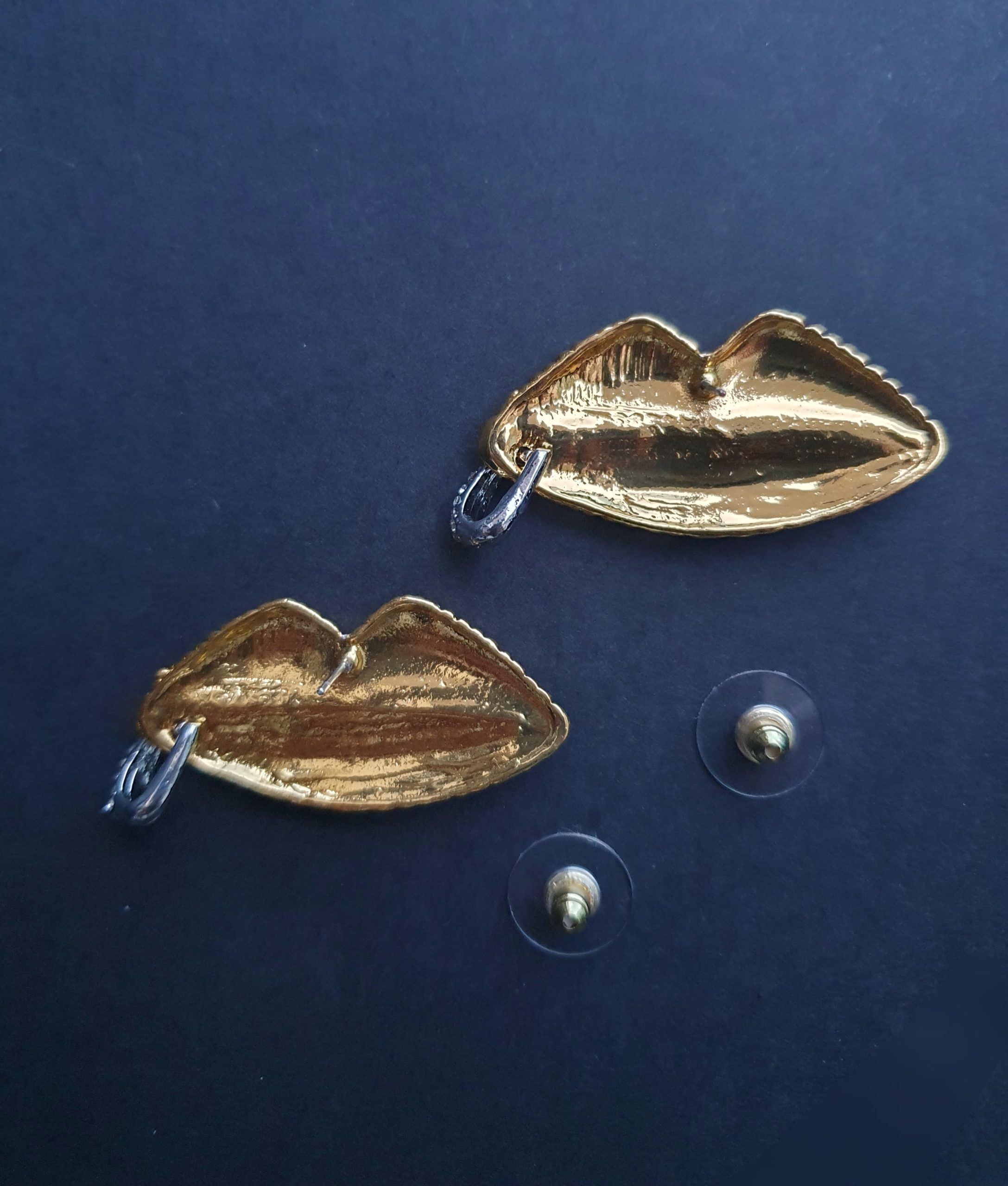 Luxury Textured Lips Earrings in Gold & Silver with Crystal Detail - Image 4