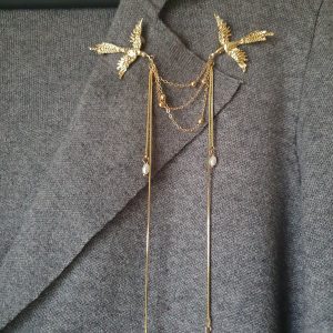 Elegant twin bird brooch
