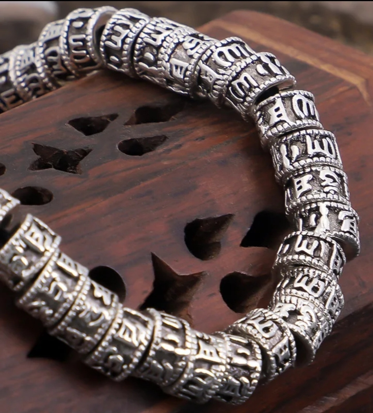 Tibetan Buddhist Six-Syllable Mantra Bracelet - Image 3