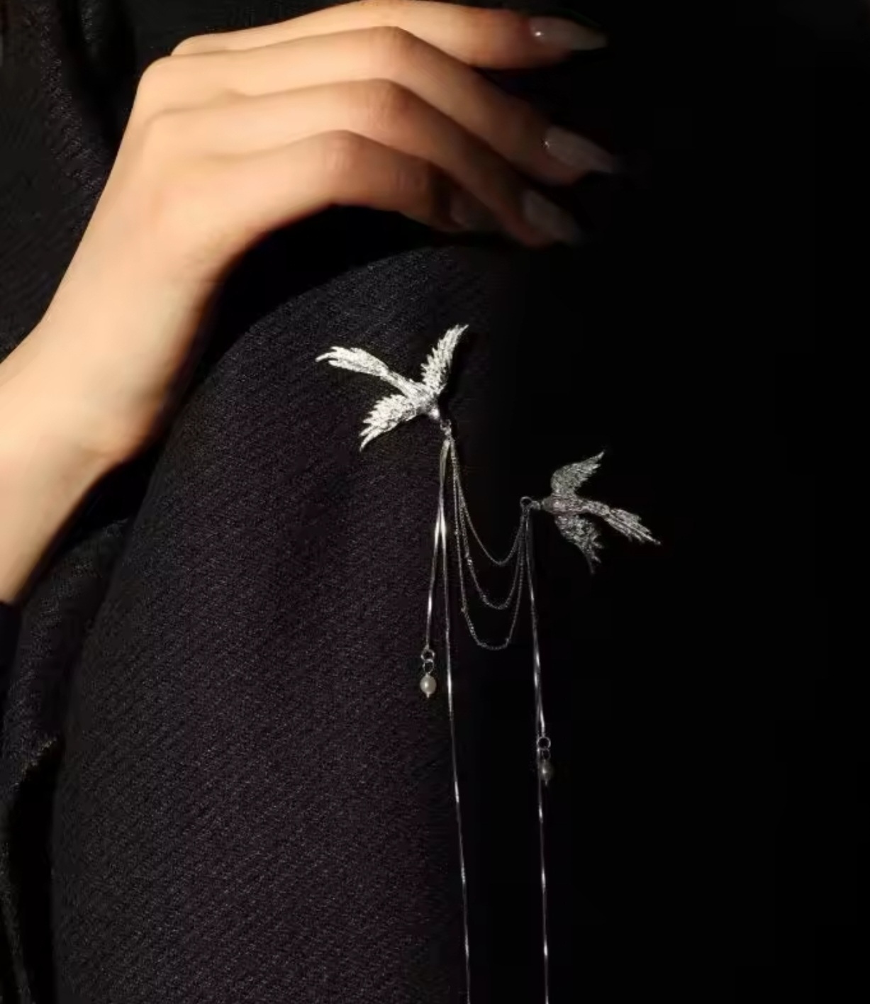 Elegant twin bird brooch - Image 4