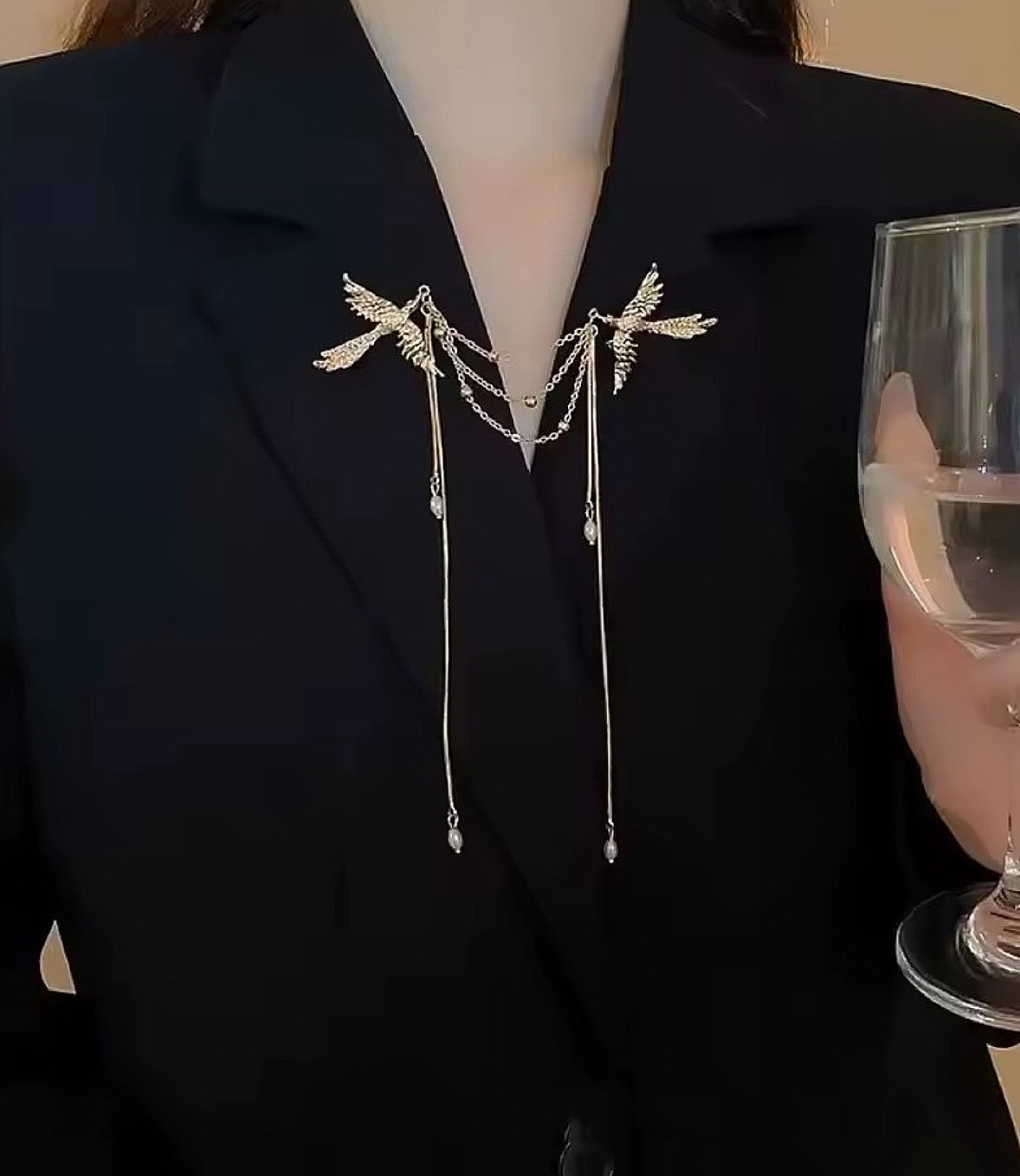 Elegant twin bird brooch - Image 2